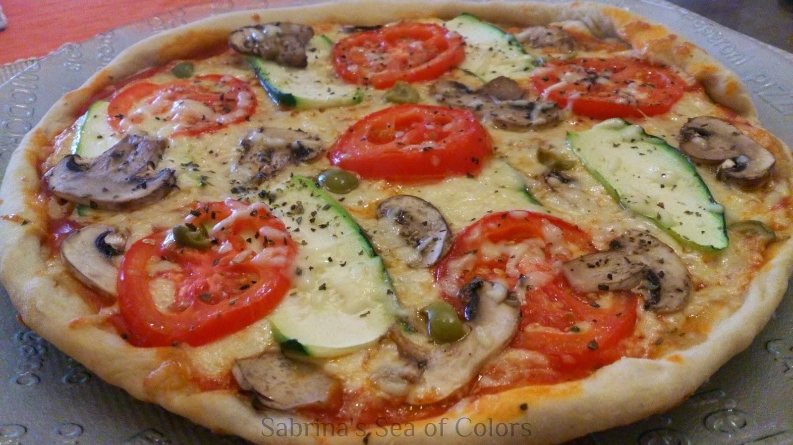 Pizza Vegetariana com Suco ou Vitamina natural e Sobremesa